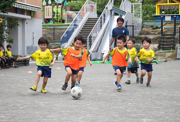 サッカースクール