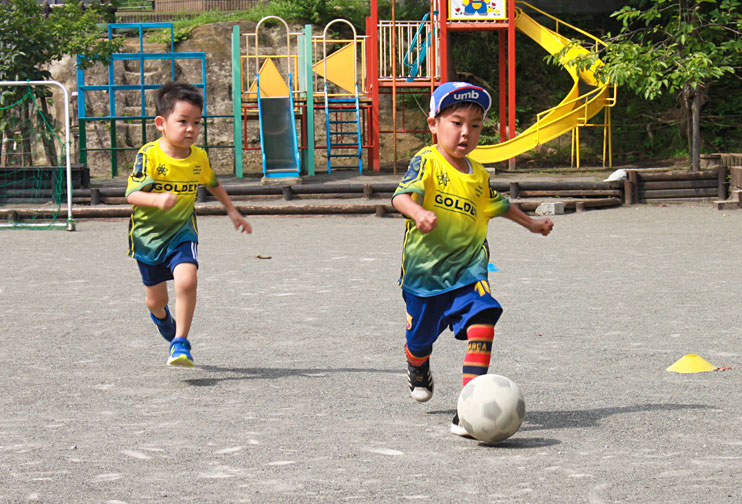 サッカースクール
